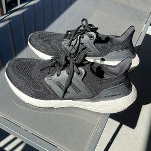 Adidas Ultraboost size 8.5 in core black